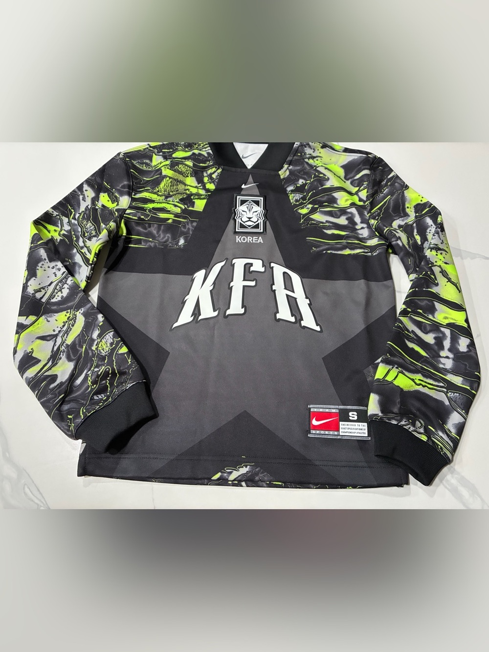 Korea Football Association “KFA” Youth Nike Long Sleeve (Small) Retail For $75